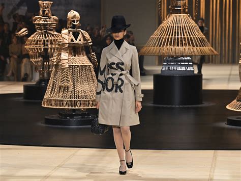 vogue dior sfilata